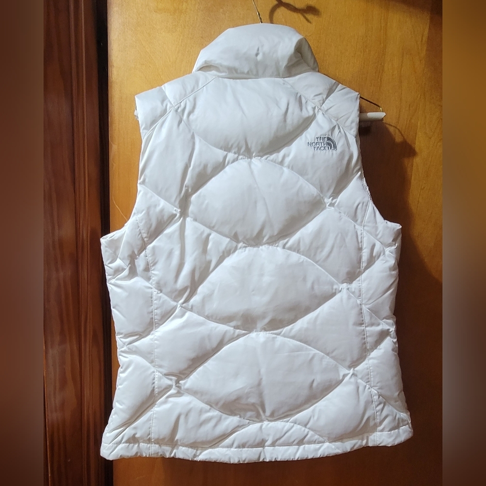 The North Face White Quilted Women's Down Vest - Picture 11 of 12